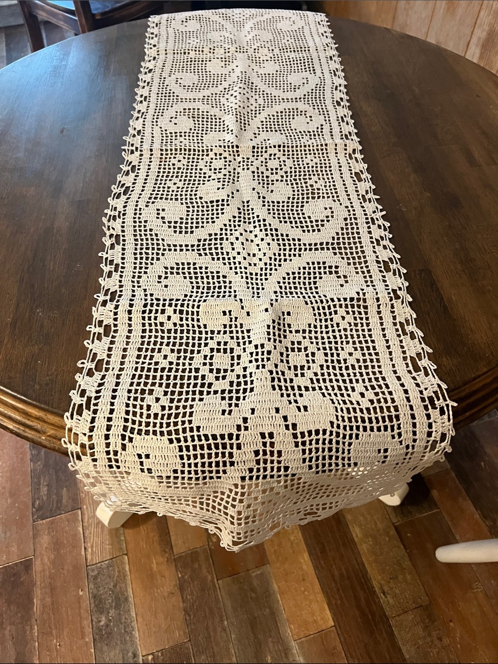 Crochet Lace Table Runner in white - Elegant Dining Accent